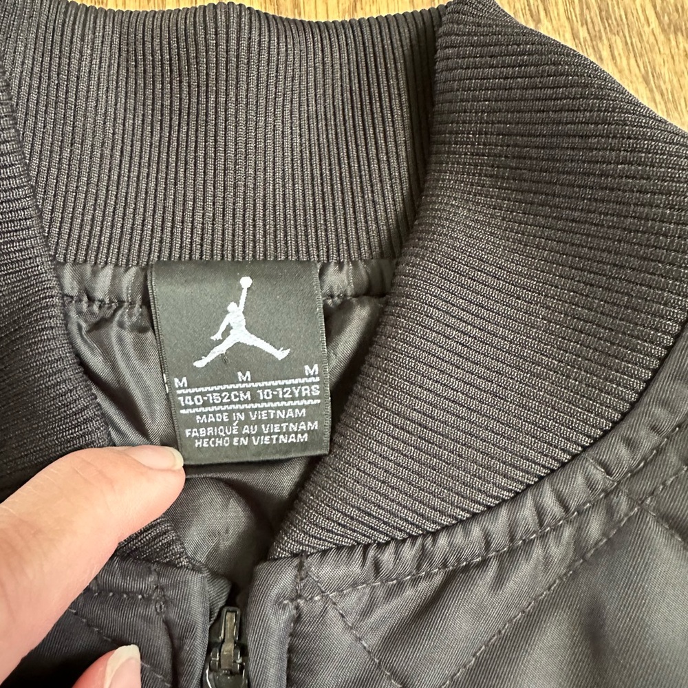 Kids Jordan Black Quilted Jacket Size Medium 10/12 - Picture 5 of 7